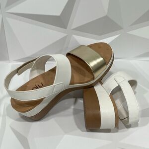 Elegant White and Gold Women's Sandals